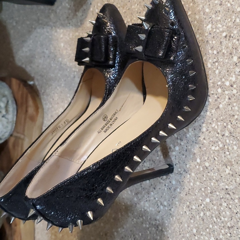 high heels - Picture 5 of 7